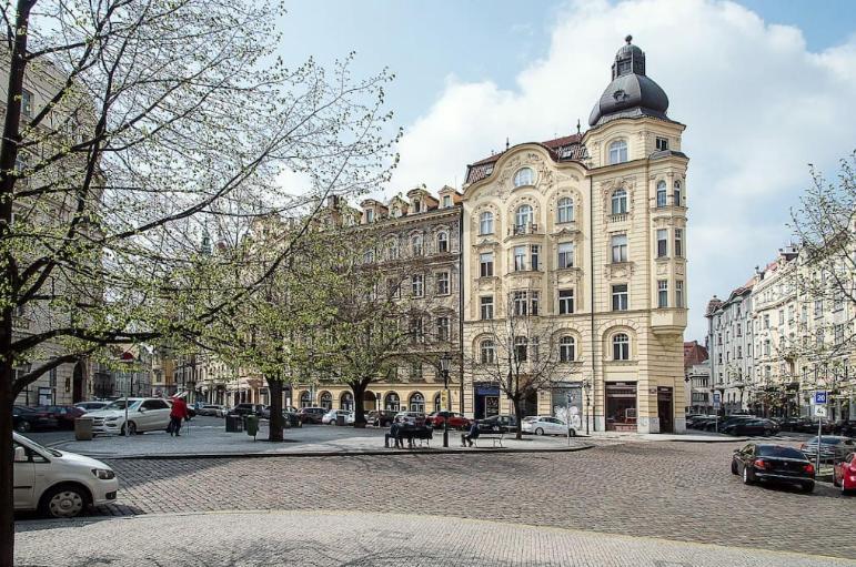 Large And Modern Apartment In The Heart Of Praha Bagian luar foto