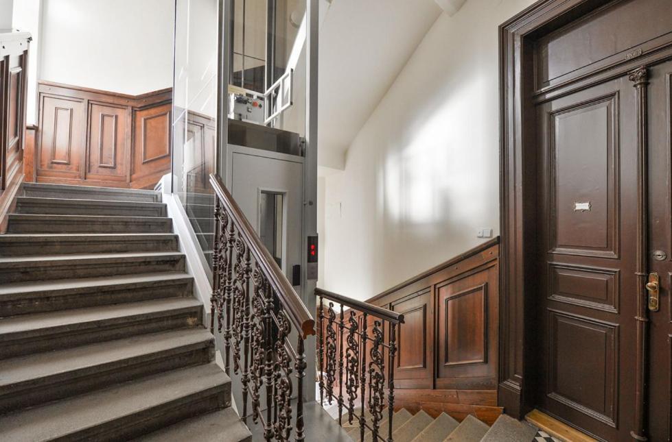 Large And Modern Apartment In The Heart Of Praha Bagian luar foto