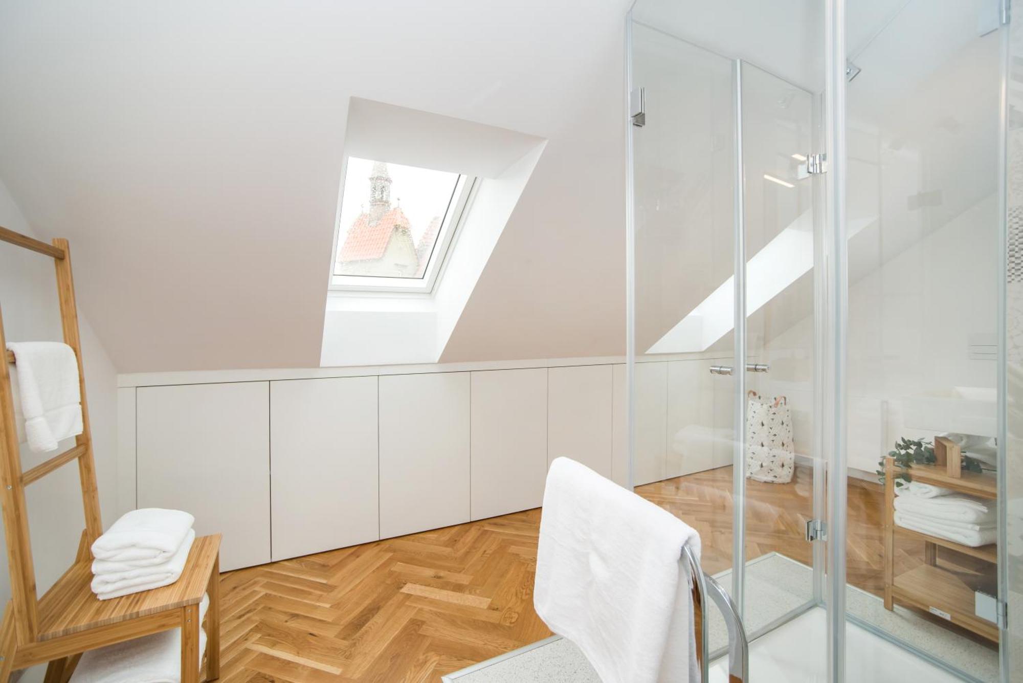 Large And Modern Apartment In The Heart Of Praha Bagian luar foto