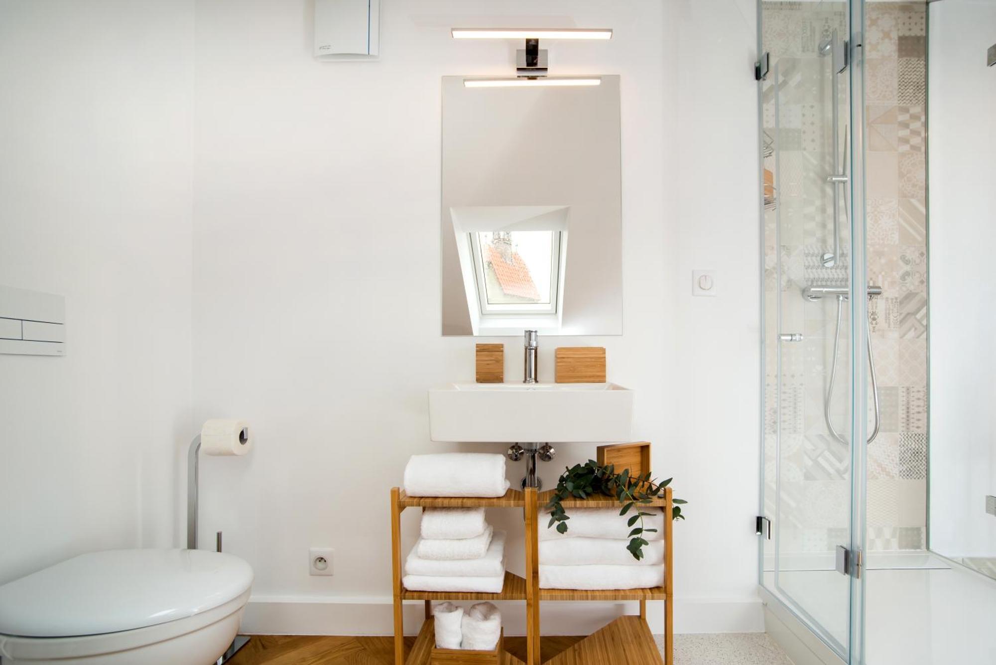 Large And Modern Apartment In The Heart Of Praha Bagian luar foto