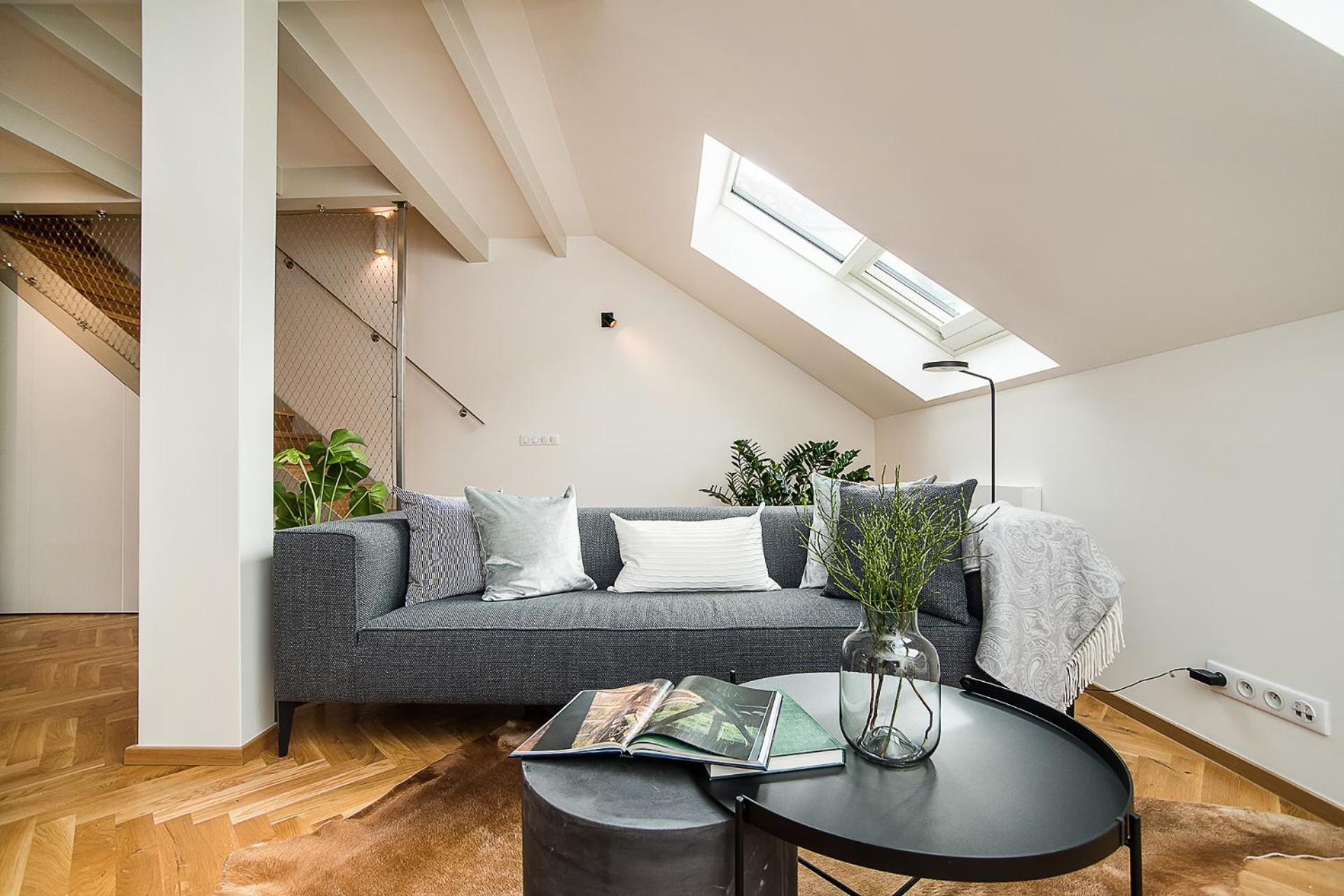 Large And Modern Apartment In The Heart Of Praha Bagian luar foto