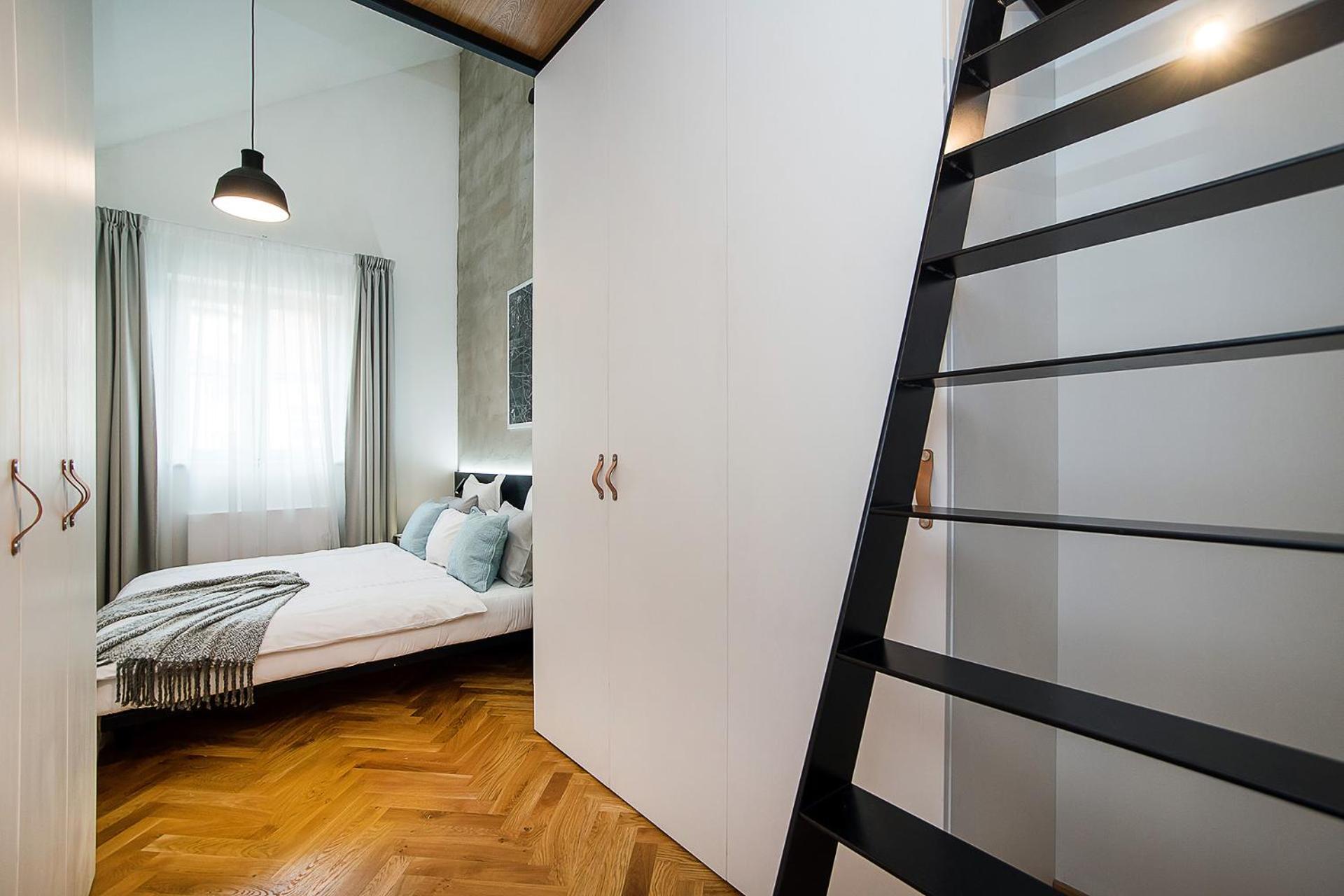 Large And Modern Apartment In The Heart Of Praha Bagian luar foto