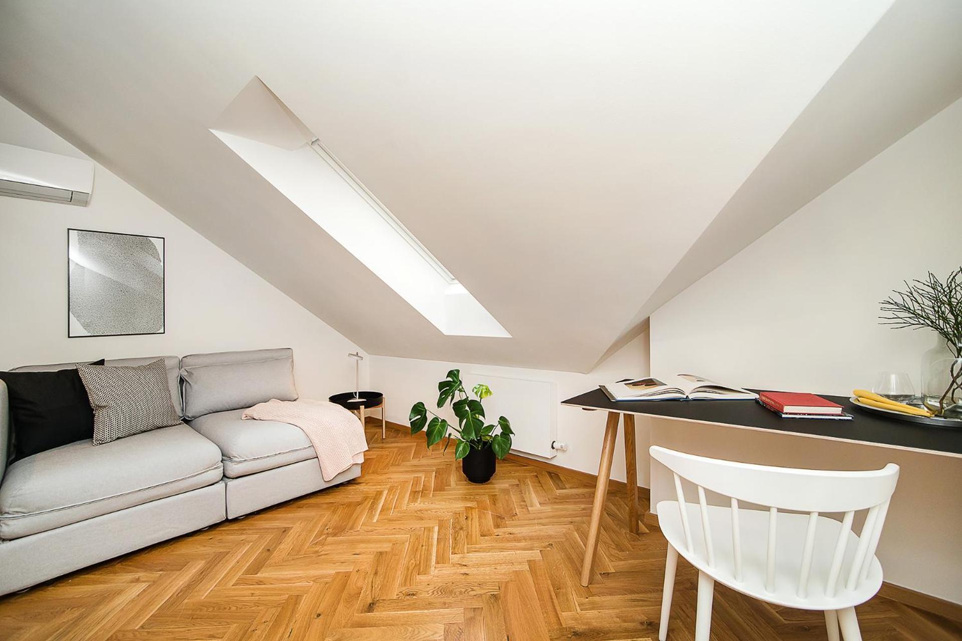 Large And Modern Apartment In The Heart Of Praha Bagian luar foto