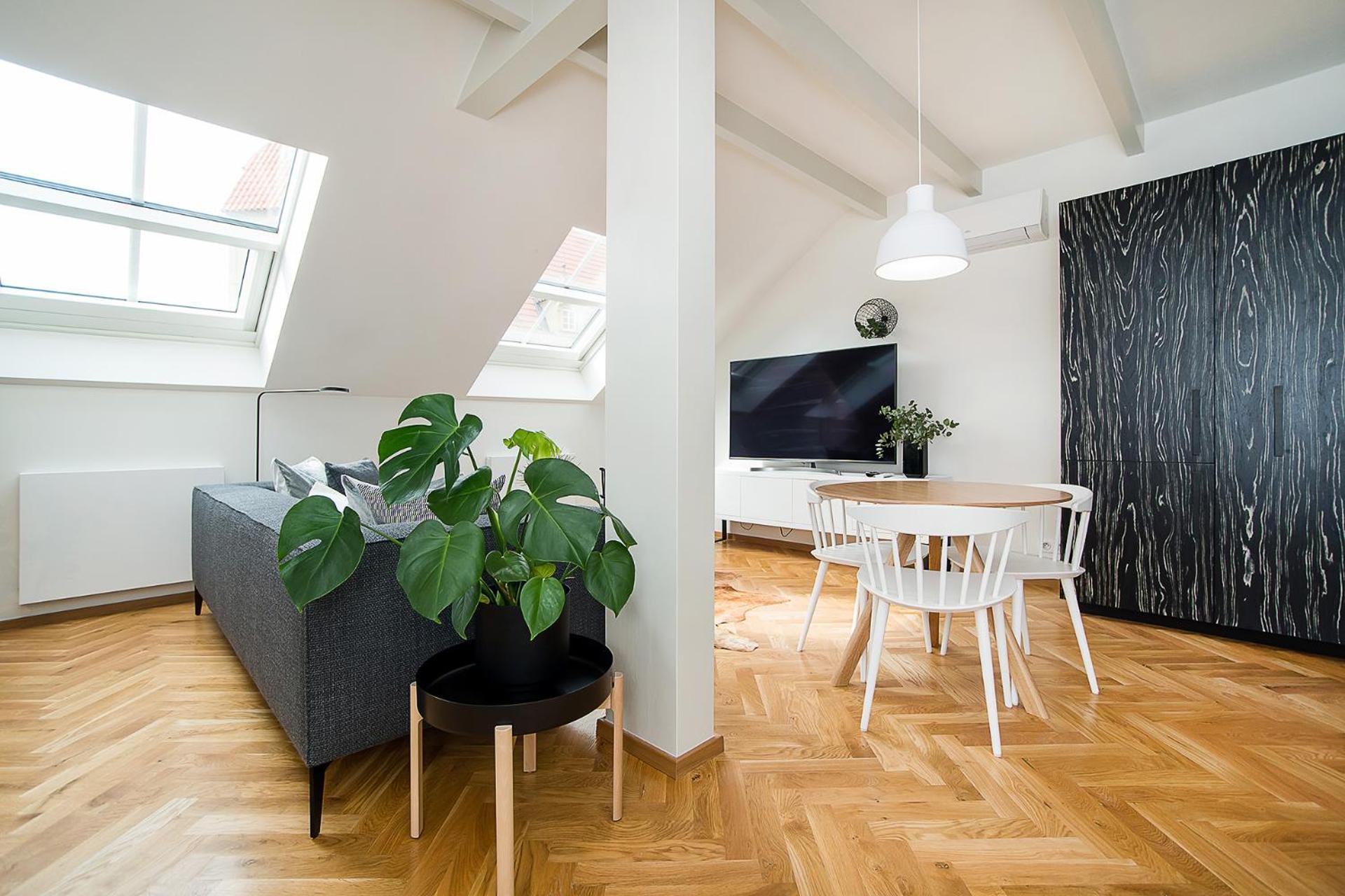 Large And Modern Apartment In The Heart Of Praha Bagian luar foto