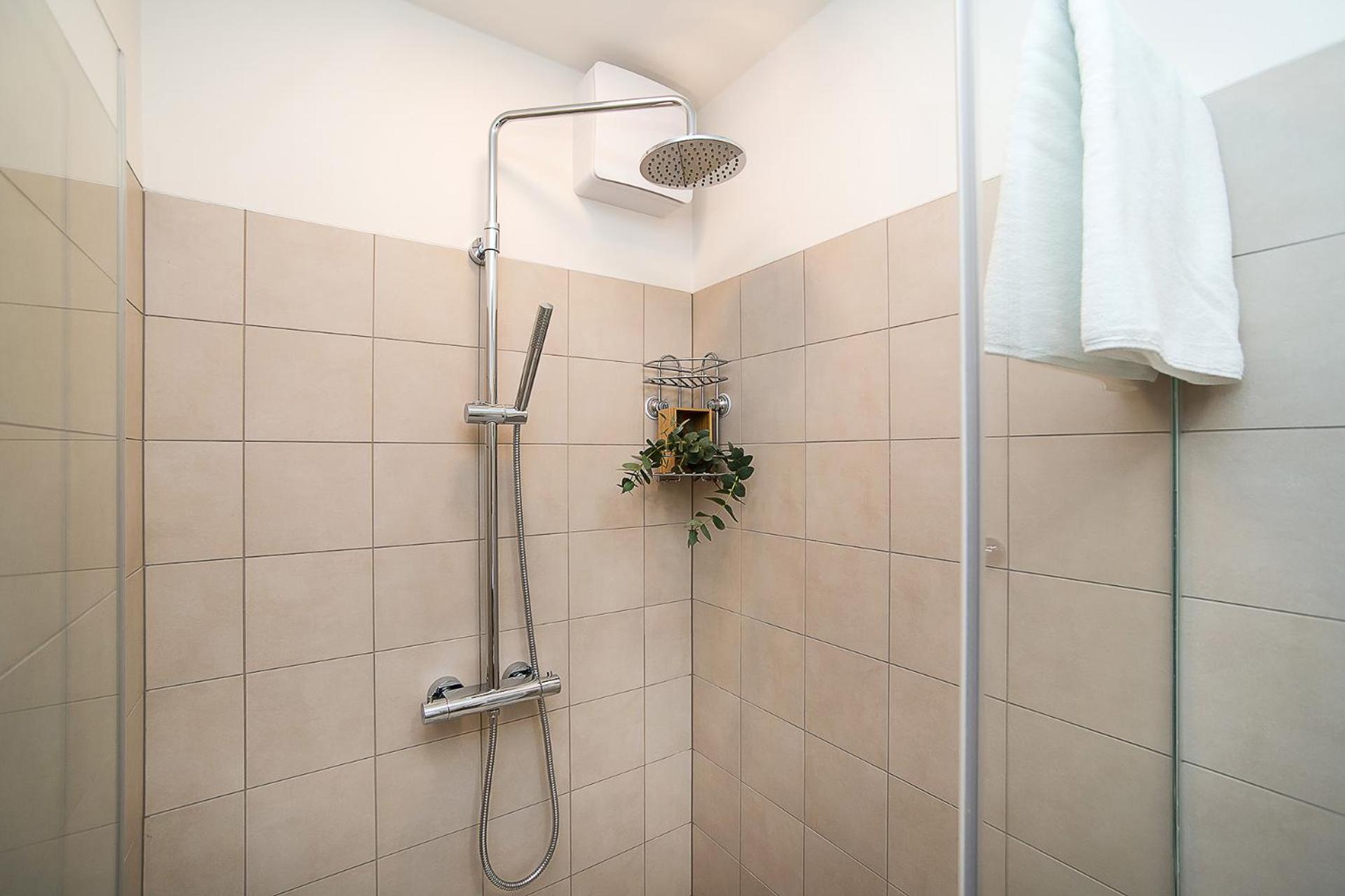 Large And Modern Apartment In The Heart Of Praha Bagian luar foto