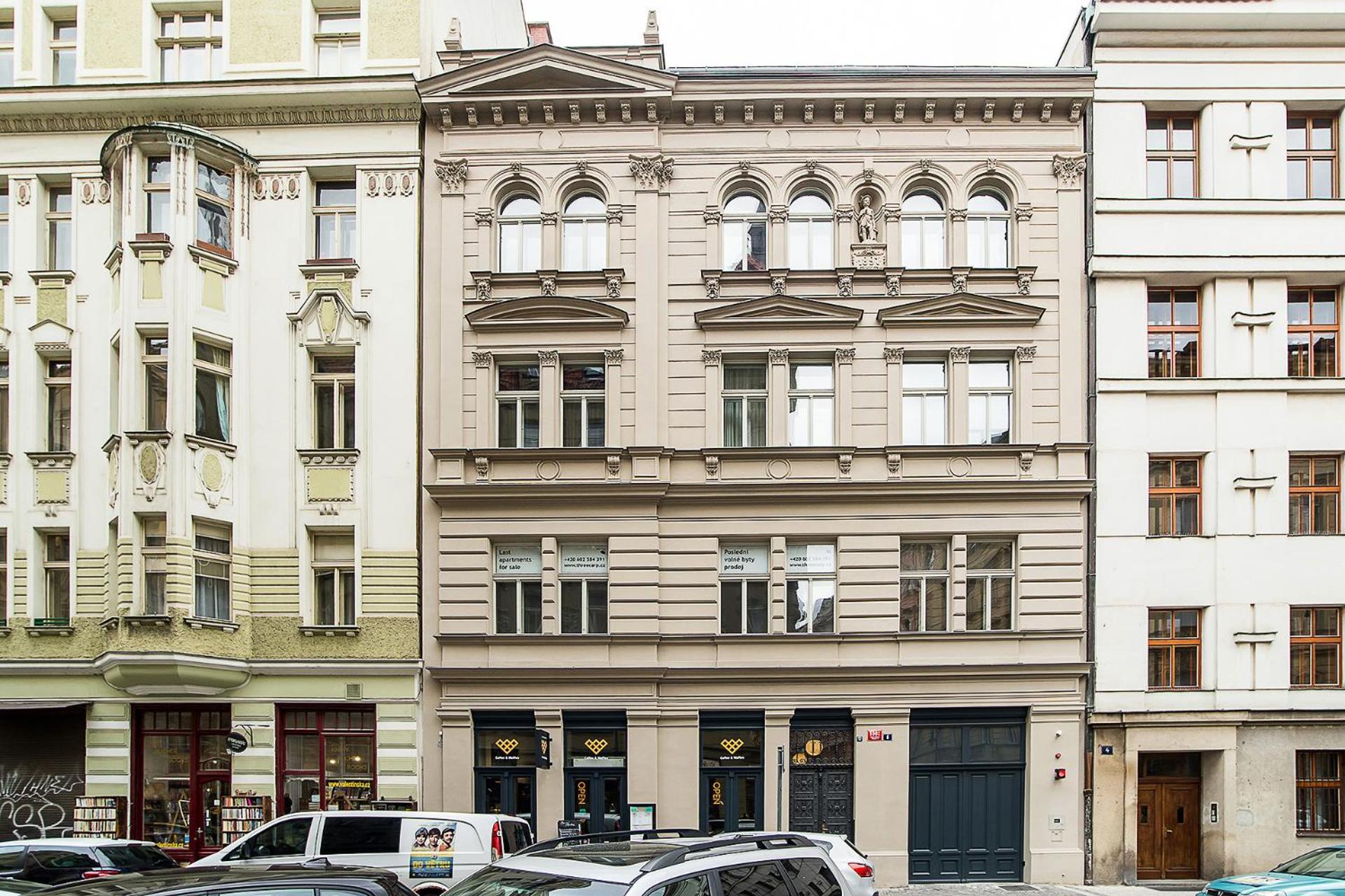 Large And Modern Apartment In The Heart Of Praha Bagian luar foto