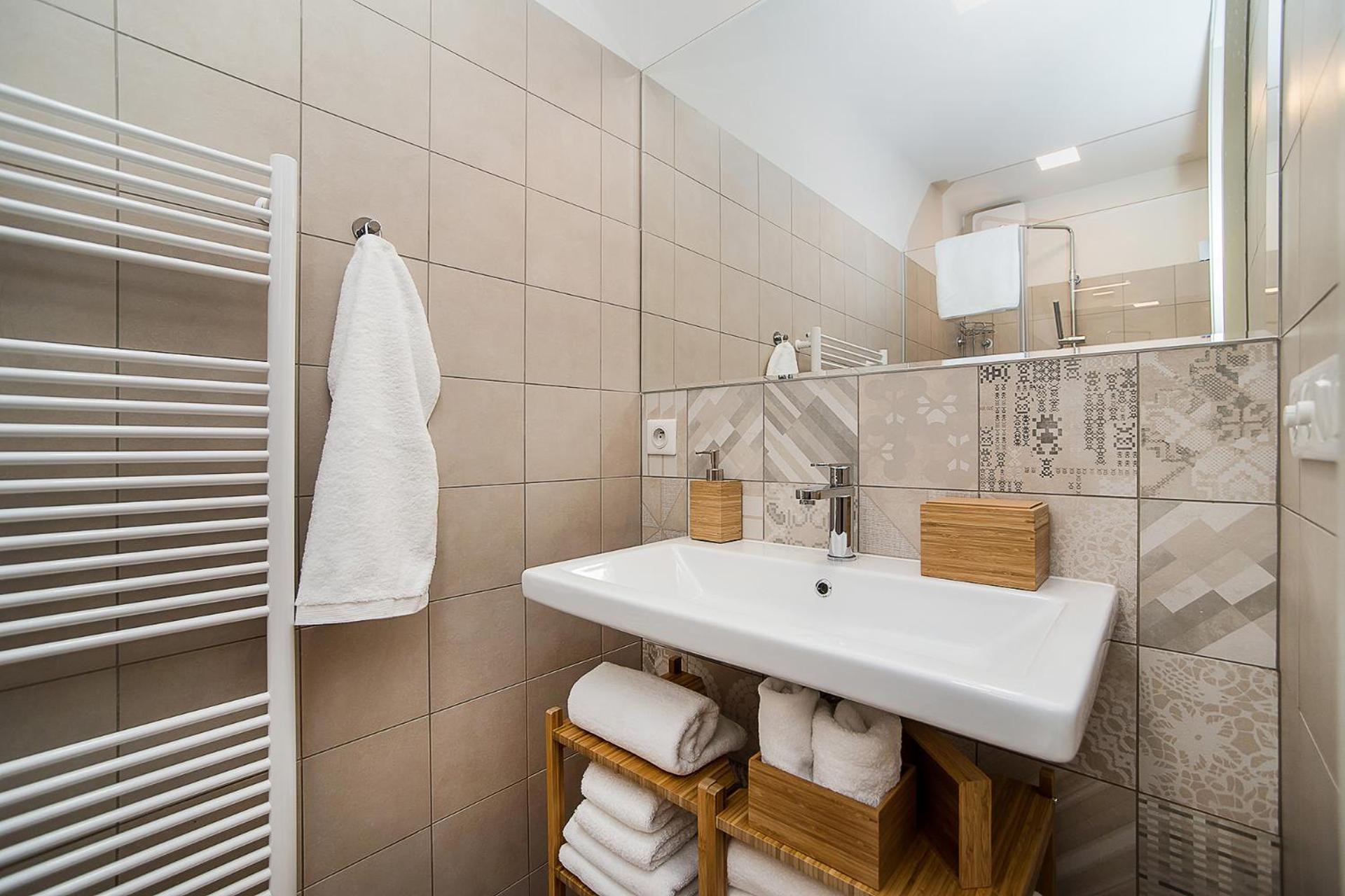 Large And Modern Apartment In The Heart Of Praha Bagian luar foto